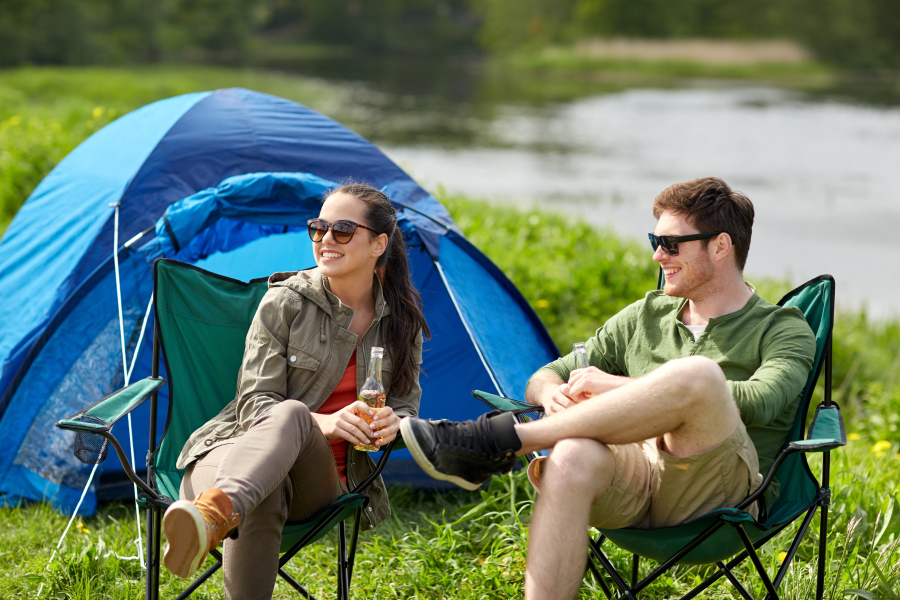 couple en camping france alpes